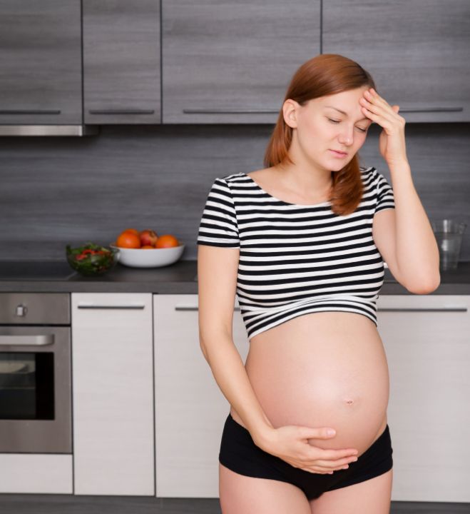 Top 7 Anti-Bloating Foods During Pregnancy (With Recipes!)